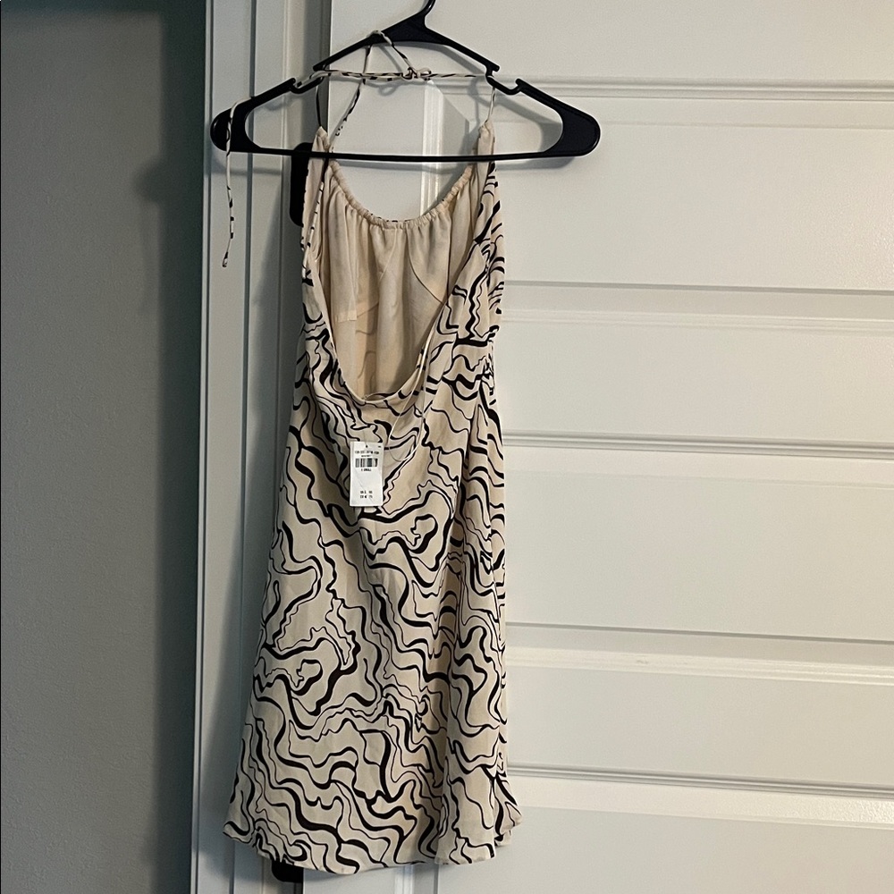 Abercrombie & Fitch Cream and Black Backless Dress